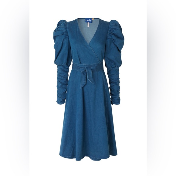 Crās Chambray Wrap Dress - Picture 2 of 6